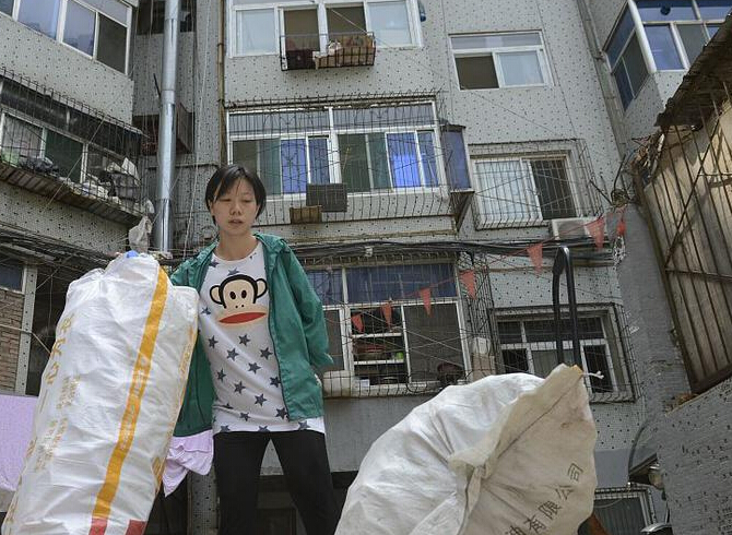 女孩因残疾被遗弃