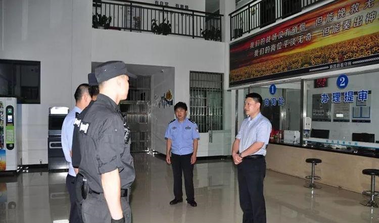 港毒枭潜逃十年落网