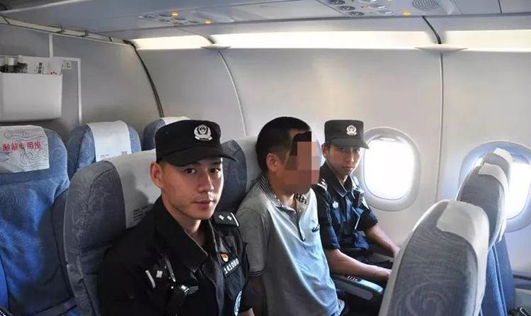 港毒枭潜逃十年落网
