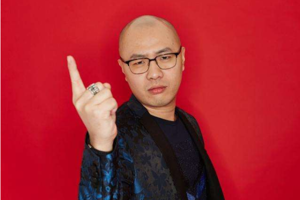 熊猫TV游戏主播刘杀鸡竟是房地产富二代!!