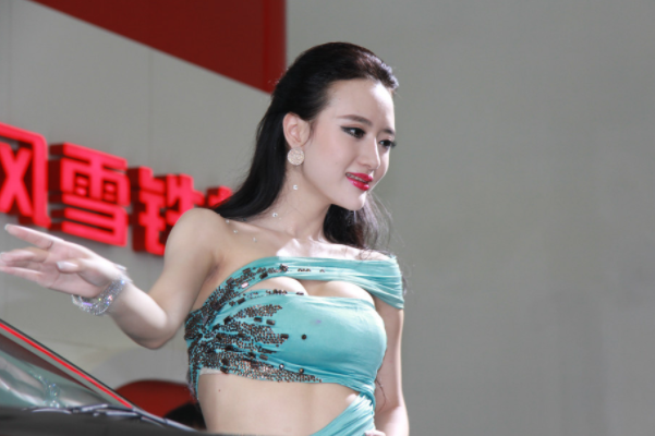  性感车模吴雨婵******装亮相，吴雨婵写真图片